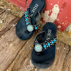 Black Cowhide Turquoise Stone Sandal Flip Flops Size 9